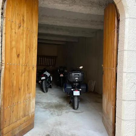 Maison De L'eglise Du Couvent *