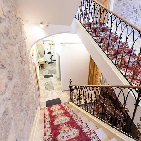 Guest house Maison De L'eglise Du Couvent Narbonne